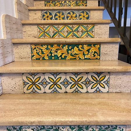 B&B Domus Candida Калатабиано Екстериор снимка